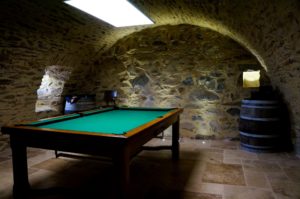 La Cave de Fumeterre : Salle de Billard 